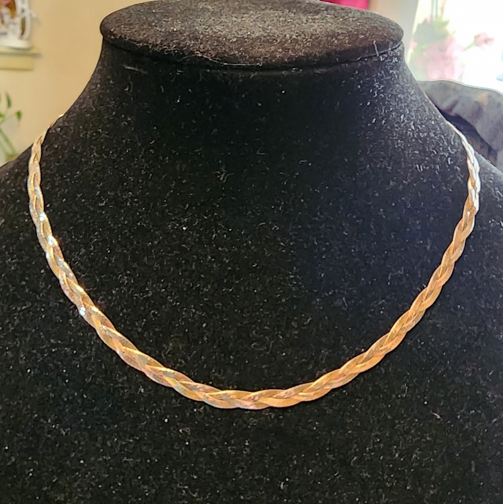 Two-tone necklace